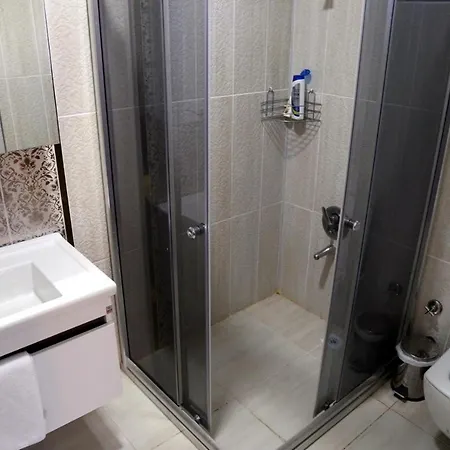 Otel Bahce'de